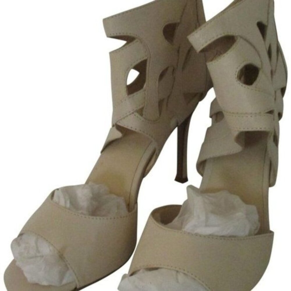 *Nine West Ivory Fabeyanna Gladiator Zip Back Pump
